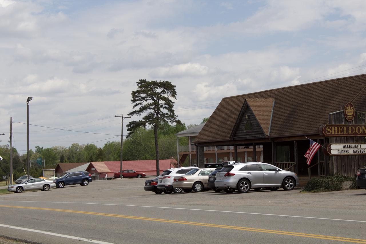 Sheldon'S Motel And Restaurant Keysville Esterno foto